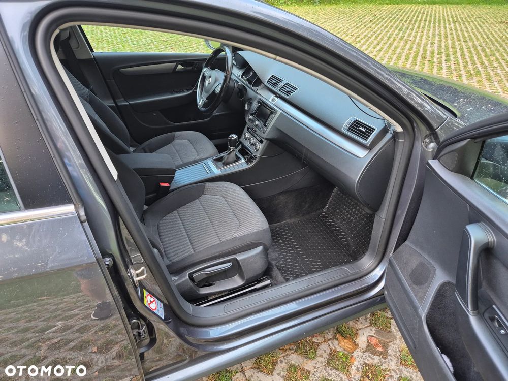 Volkswagen Passat 2.0 TDI Comfortline - 9