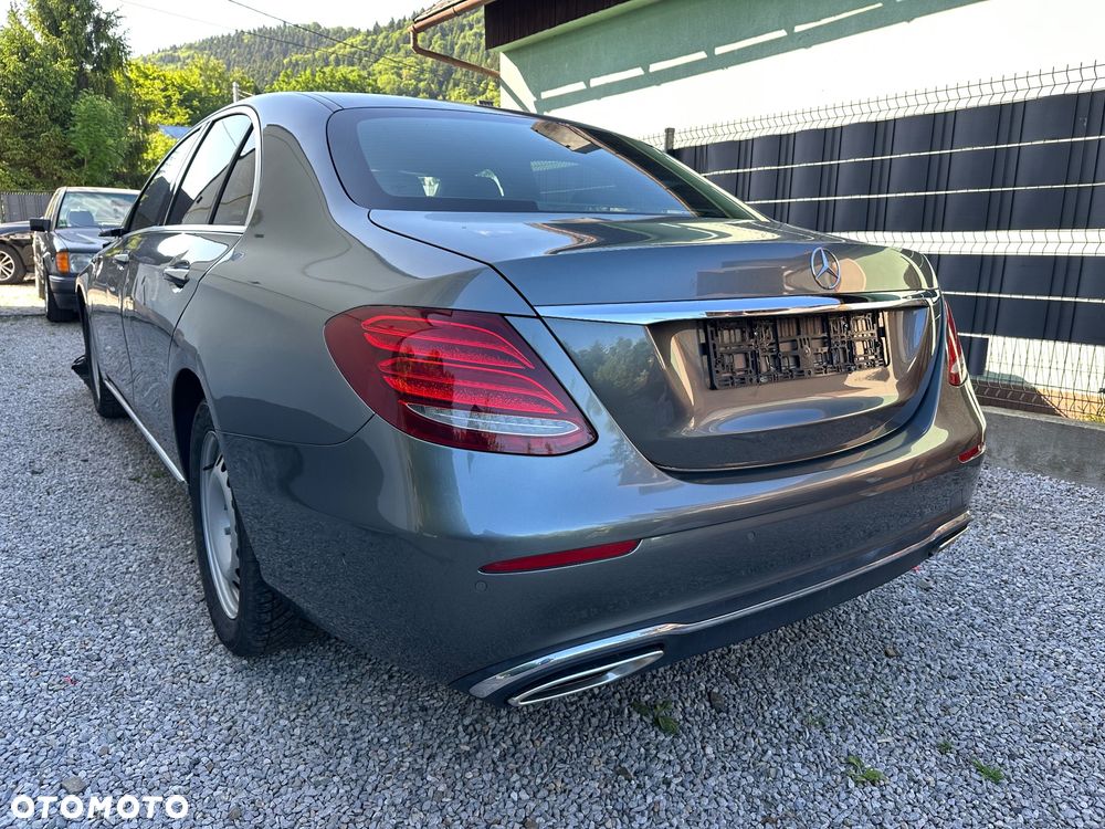 Mercedes-Benz Klasa E 200 4-Matic 9G-TRONIC - 4