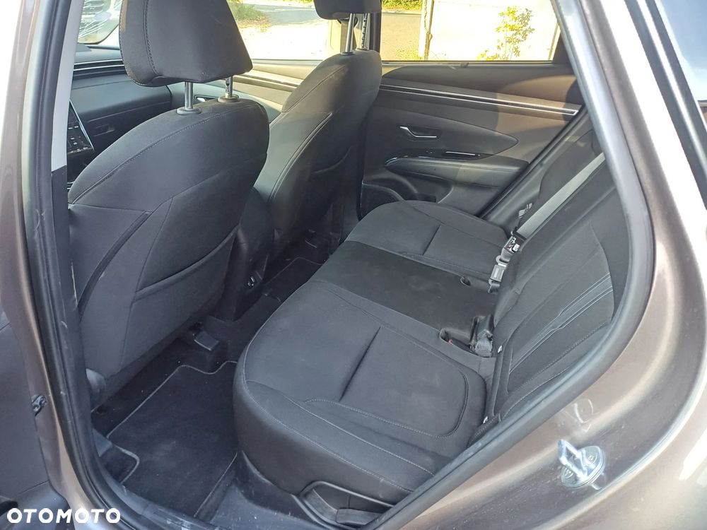Hyundai Tucson 1.6 T-GDi HEV Executive 2WD - 18