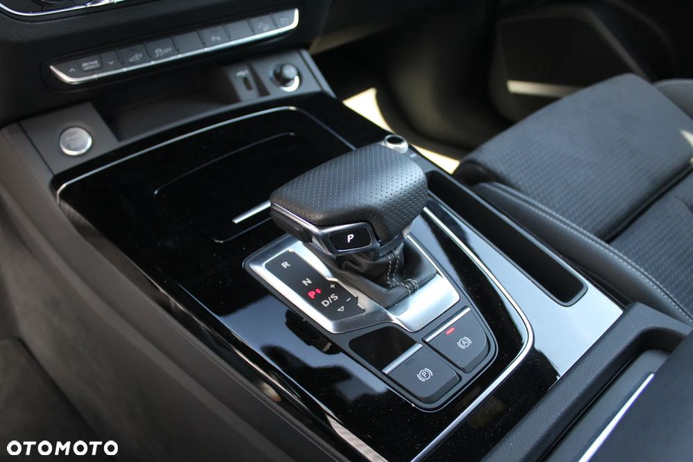 Audi Q5 50 TFSI e Quattro S Line S tronic - 27
