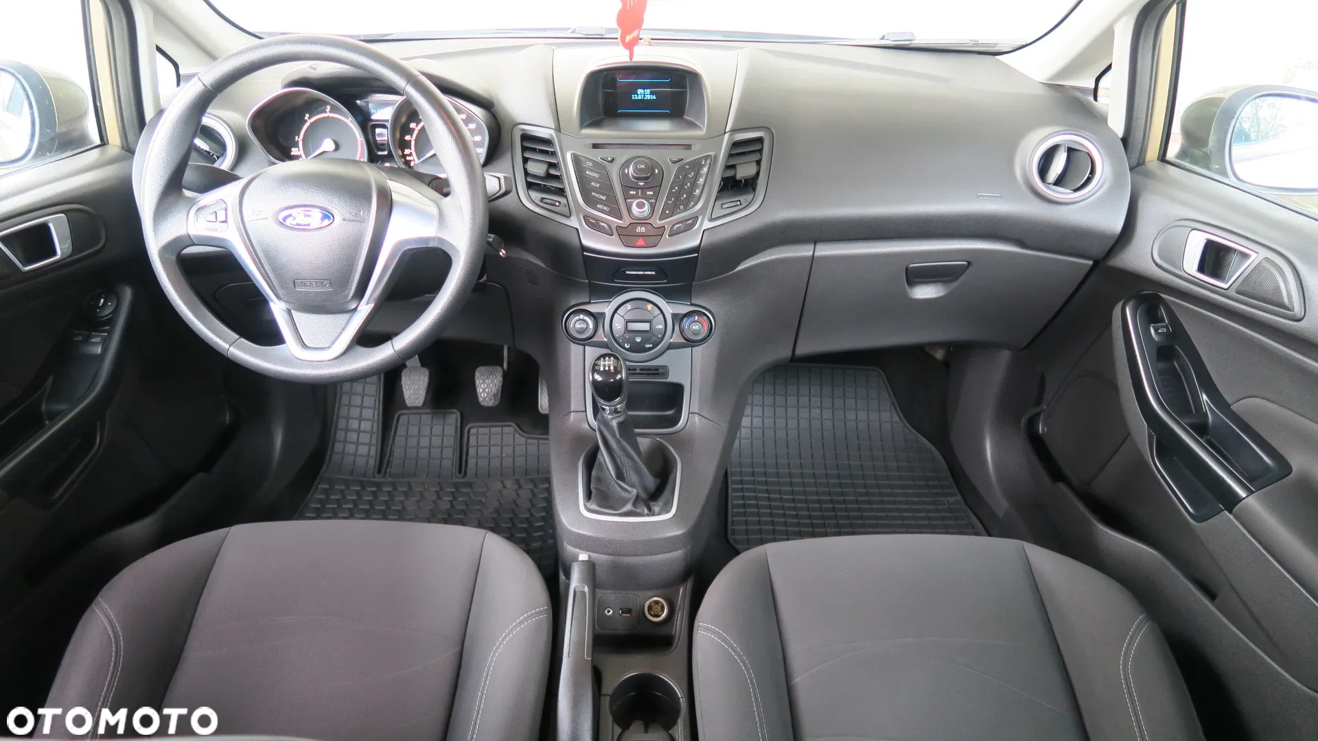 Ford Fiesta - 12