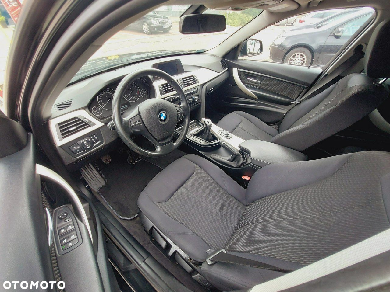 BMW Seria 3 316d - 24