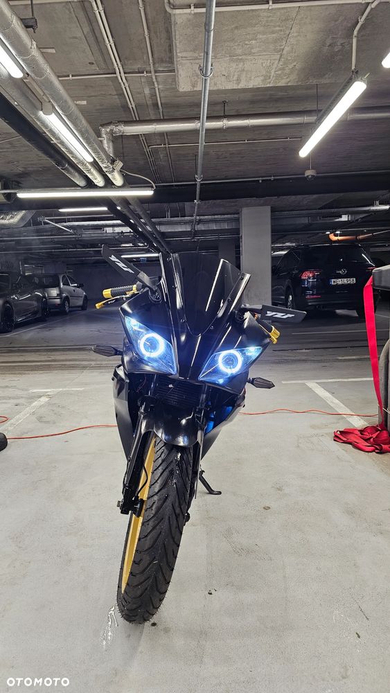 Yamaha YZF - 2