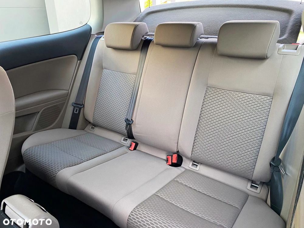 Volkswagen Golf 1.6 Automatik Sportline - 25