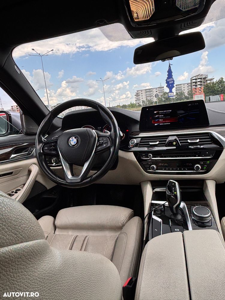 BMW Seria 5 520d AT - 11