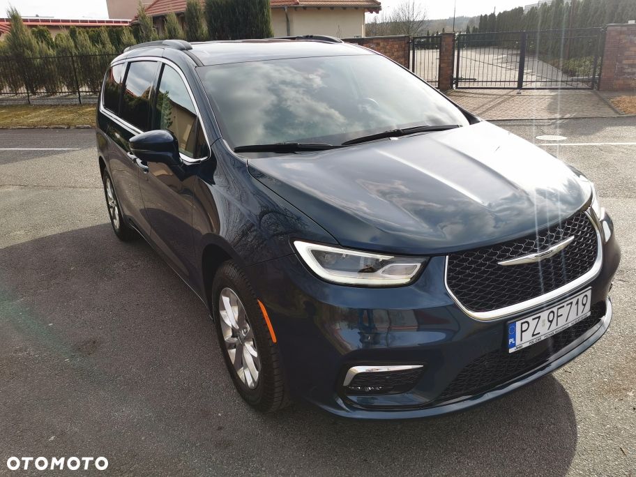 Chrysler Pacifica - 13