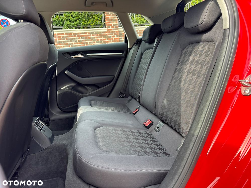 Audi A3 Sportback 1.2 TFSI Ambiente - 10