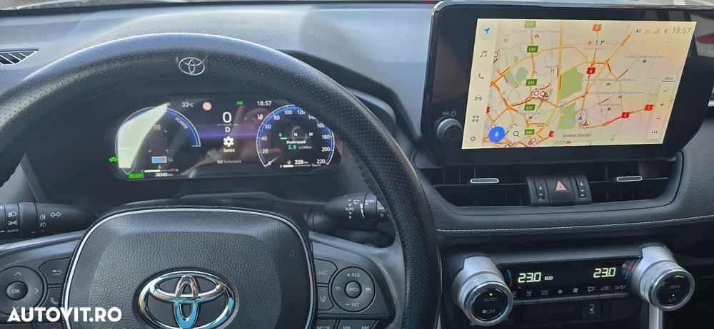 Toyota RAV4 - 10