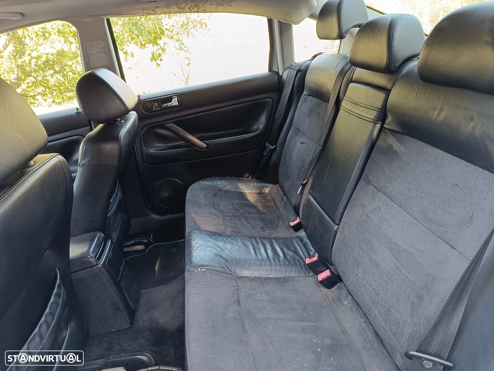 VW Passat 1.9 TDi Highline - 5