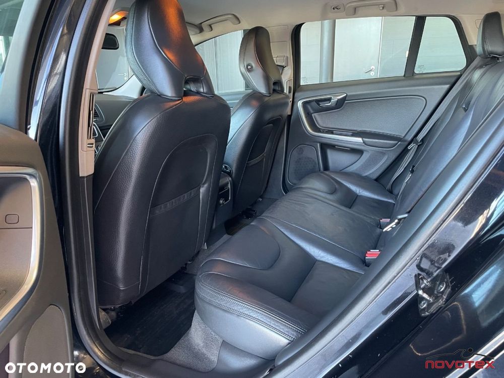 Volvo V60 D2 Summum - 20