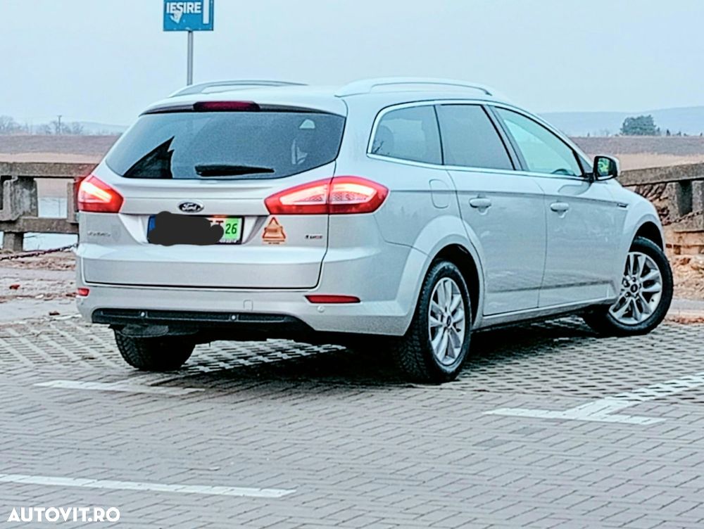 Ford Focus 1.6 TDCI Ghia - 6