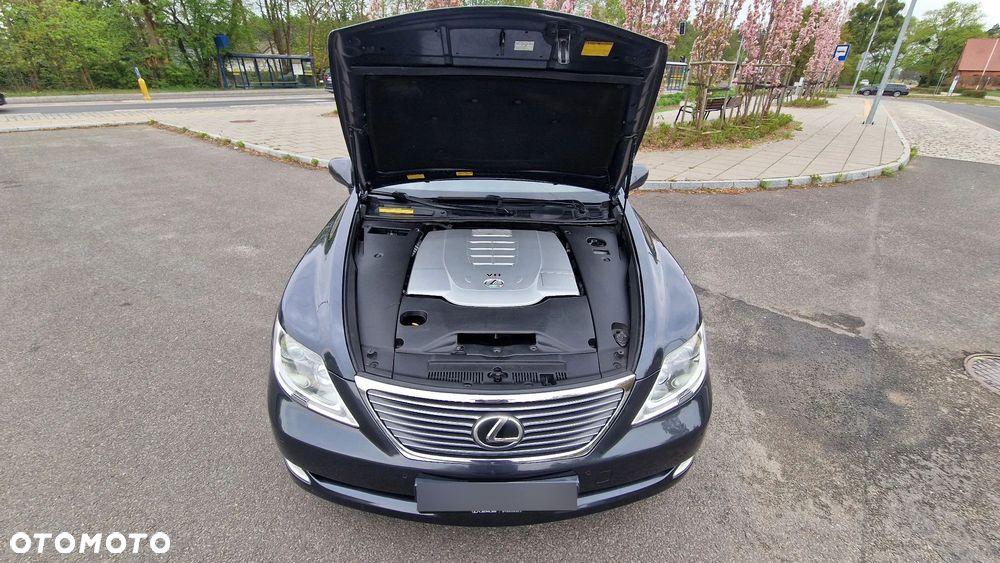 Lexus LS 460 Prestige - 12