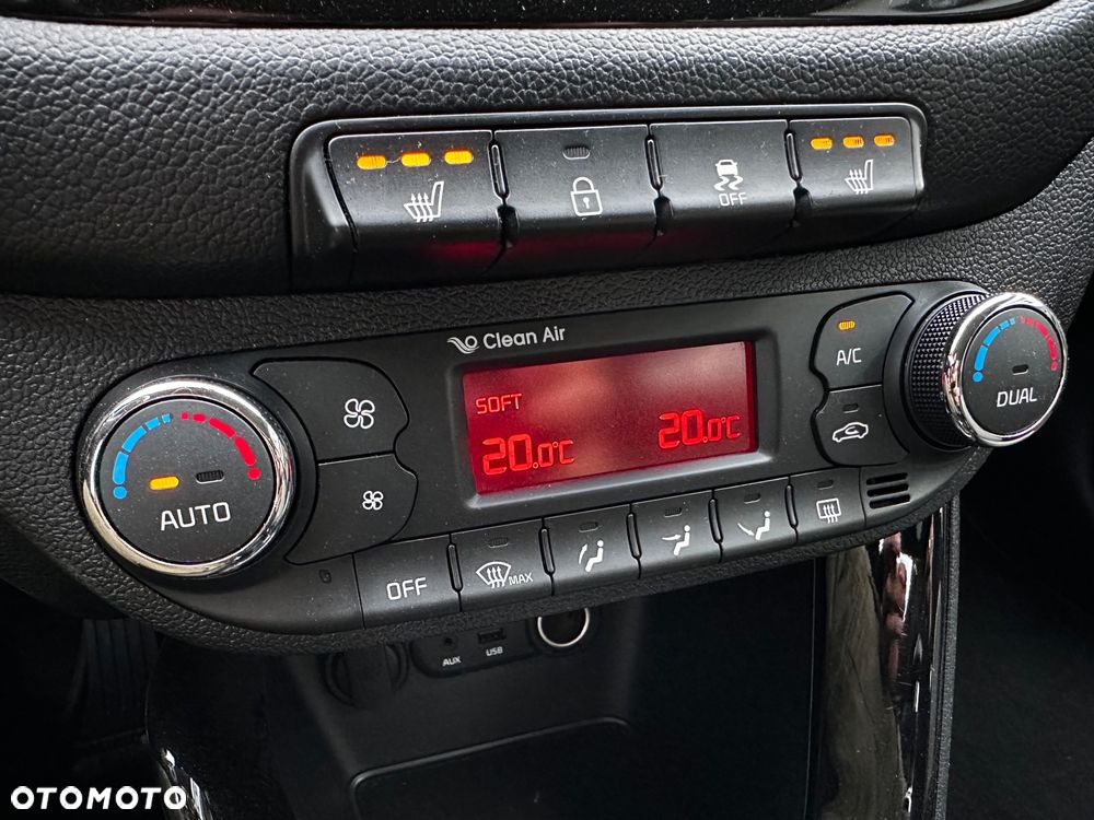 Kia Ceed 1.6 GDI ISG Dream-Team Edition - 19