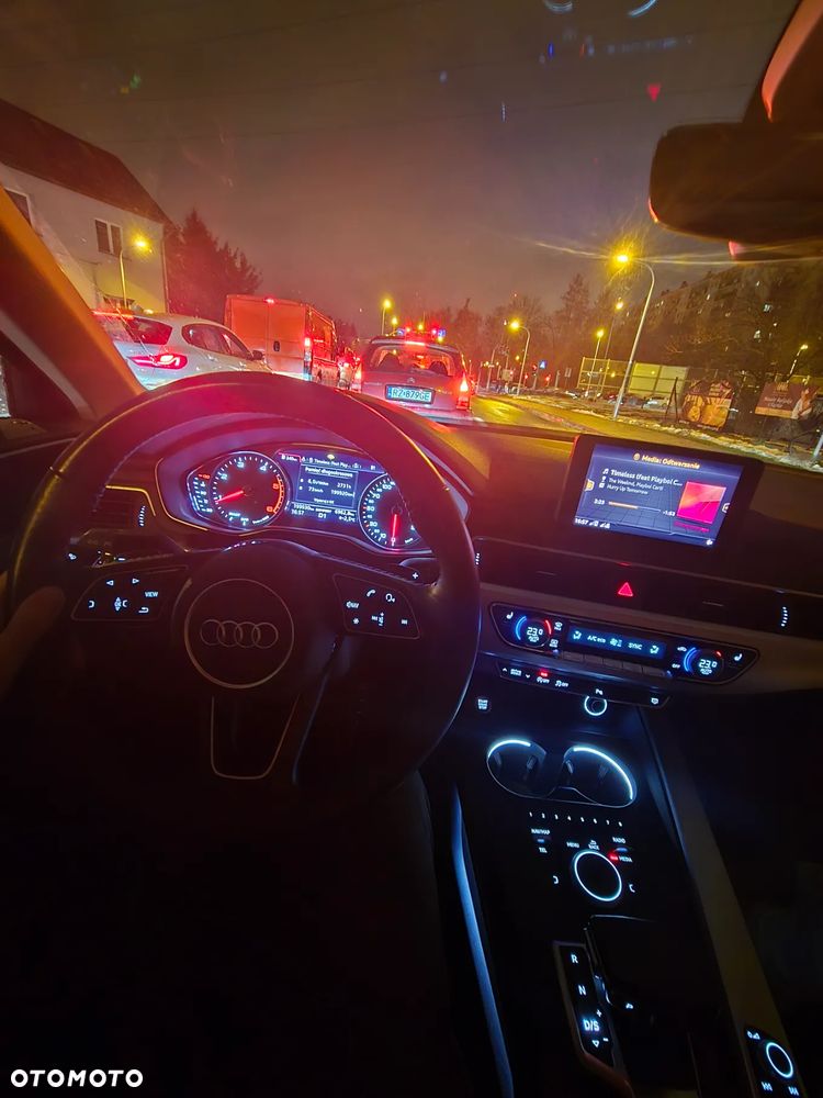 Audi A4 Avant 40 TDI S tronic sport - 40