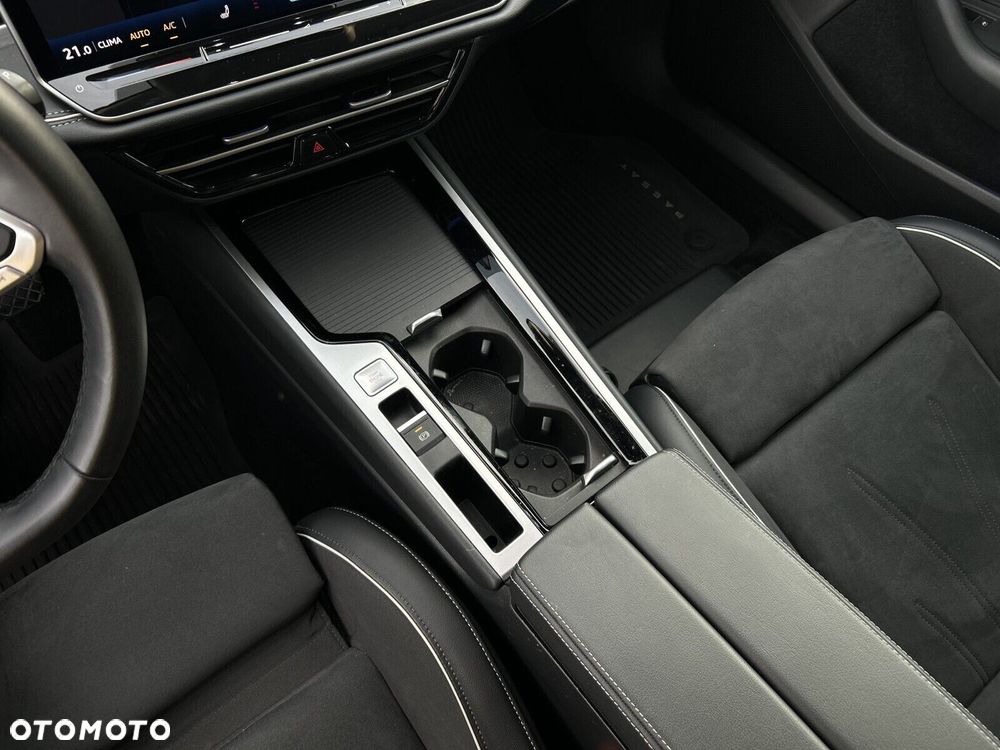 Volkswagen Passat - 22