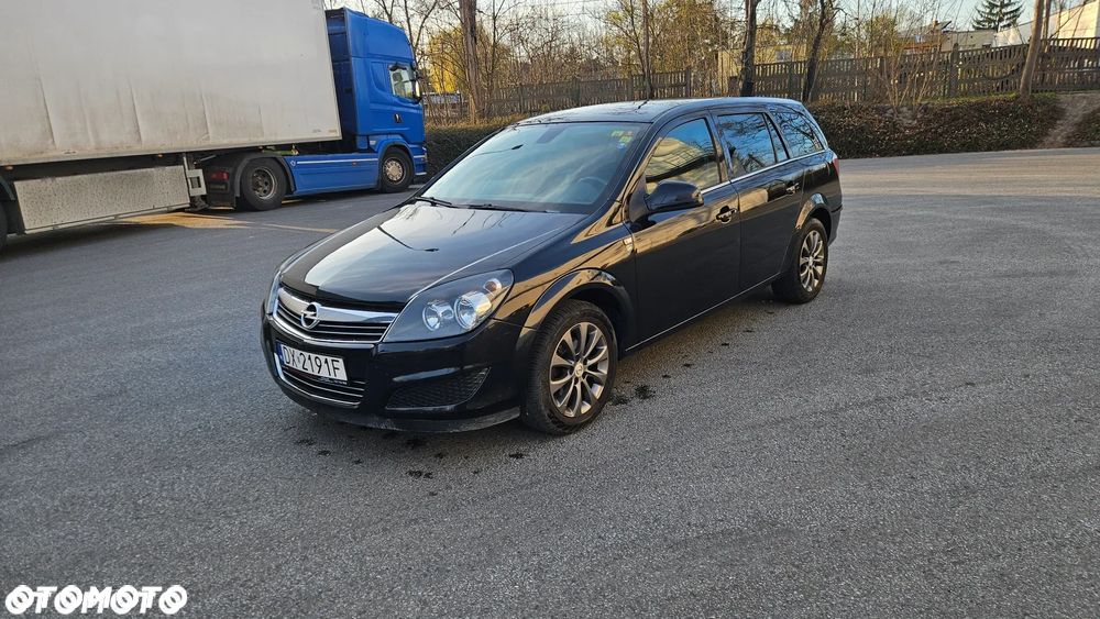 Opel Astra 1.6 150 Jahre - 1