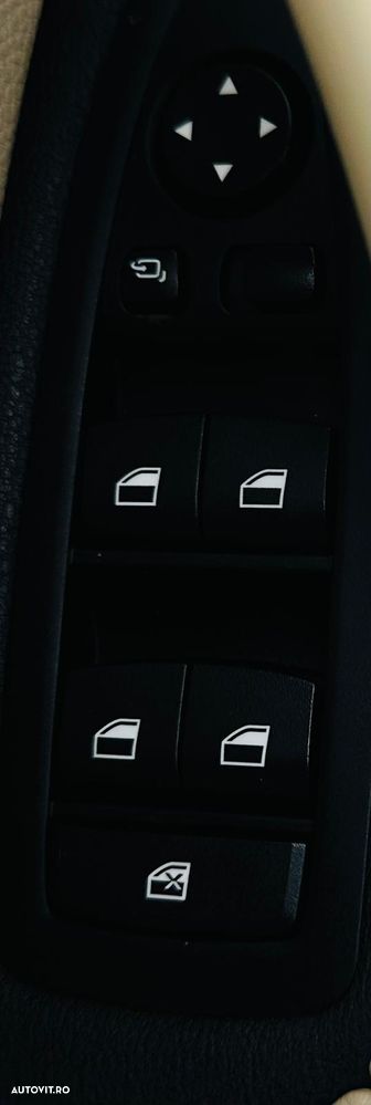 BMW X1 xDrive18d xLine - 12