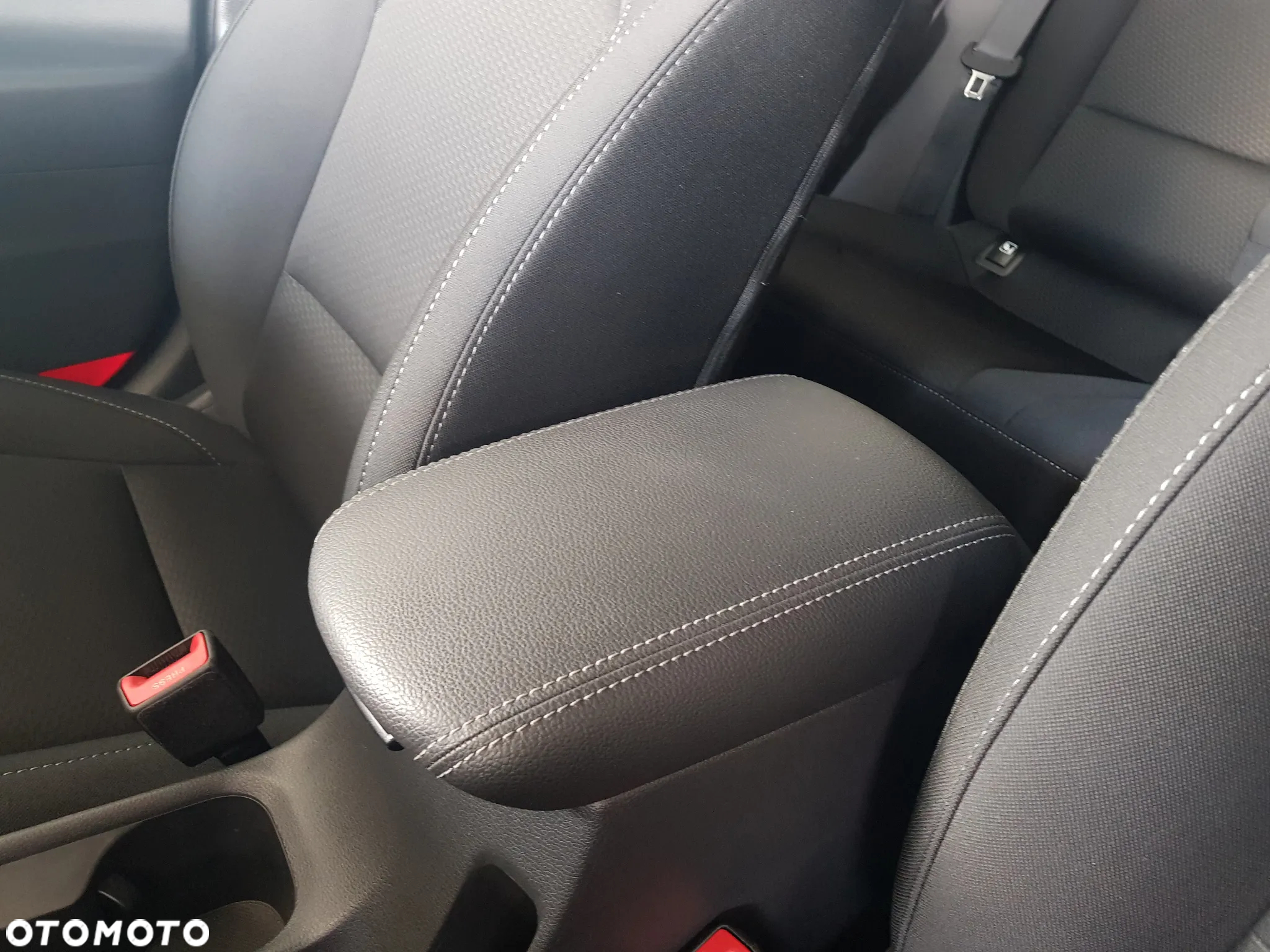 Hyundai i30 Kombi 1.4 T-GDI Style - 8