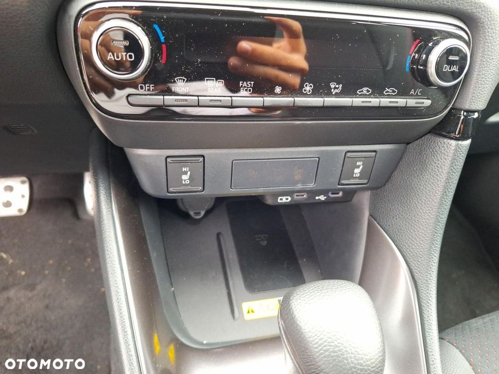 Toyota Yaris - 19
