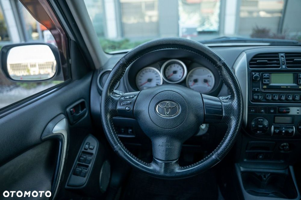 Toyota RAV4 4x4 Edition - 11
