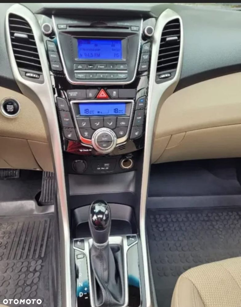 Hyundai i30 1.6 GDI BlueDrive Premium DCT - 2