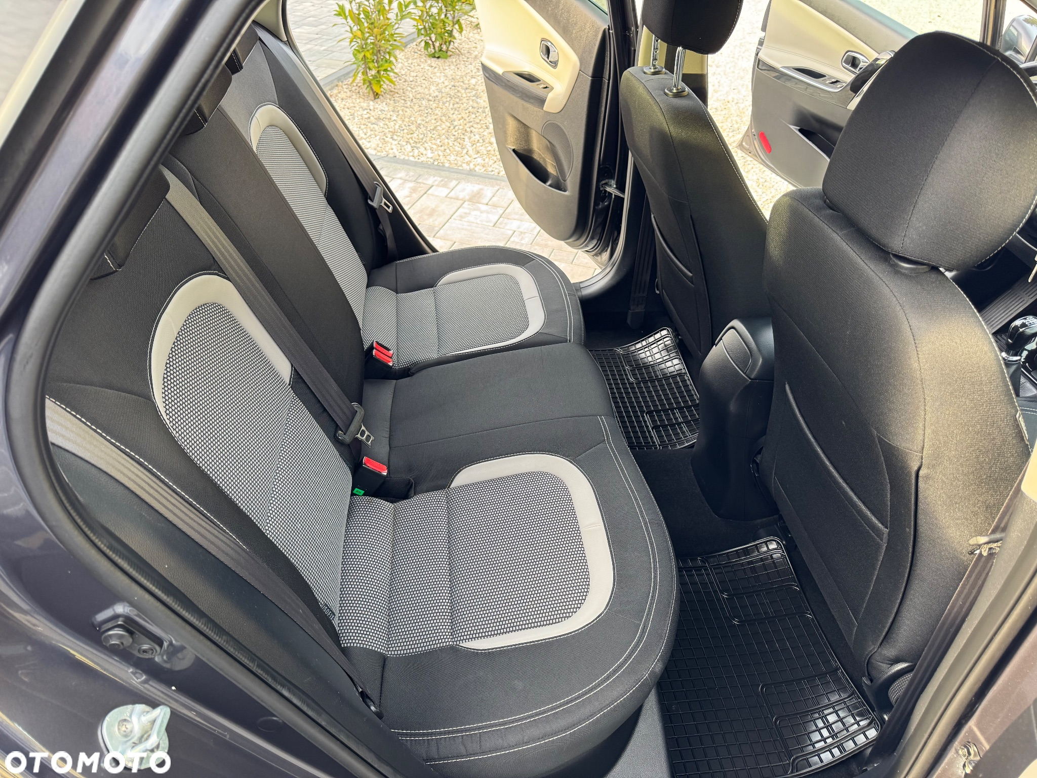 Kia Ceed 1.4 CVVT ISG Dream Team Edition - 30