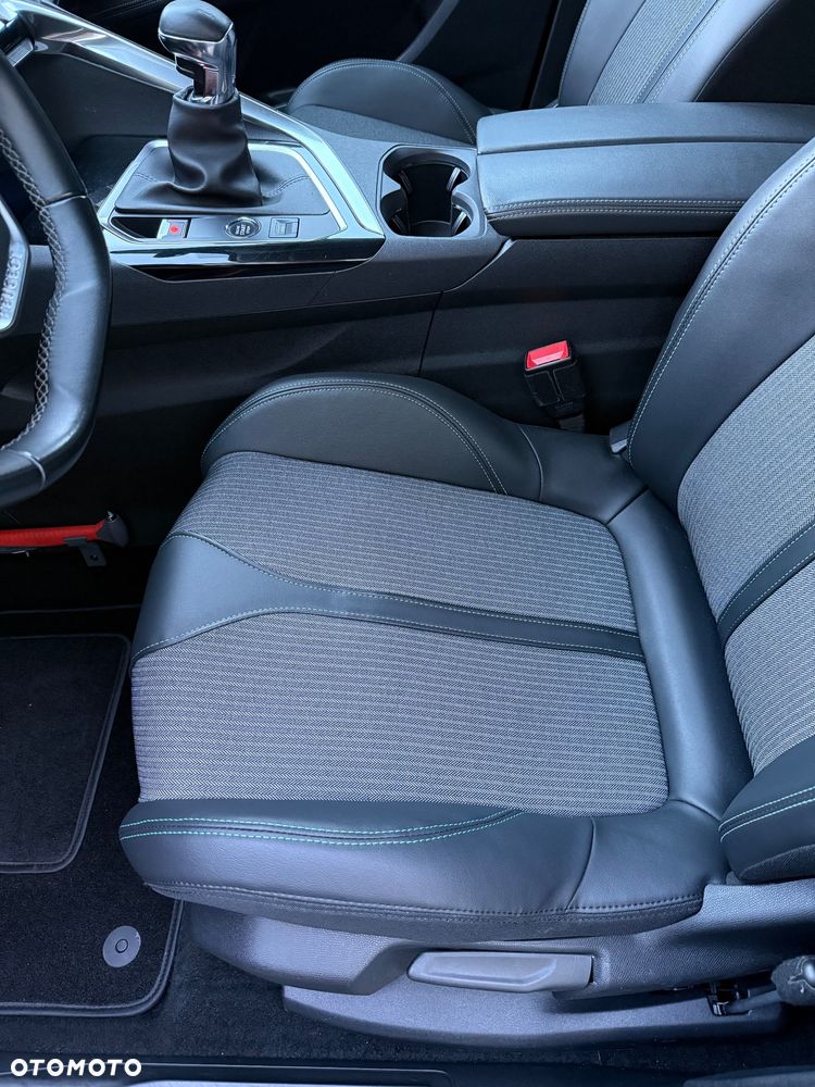 Peugeot 5008 - 19
