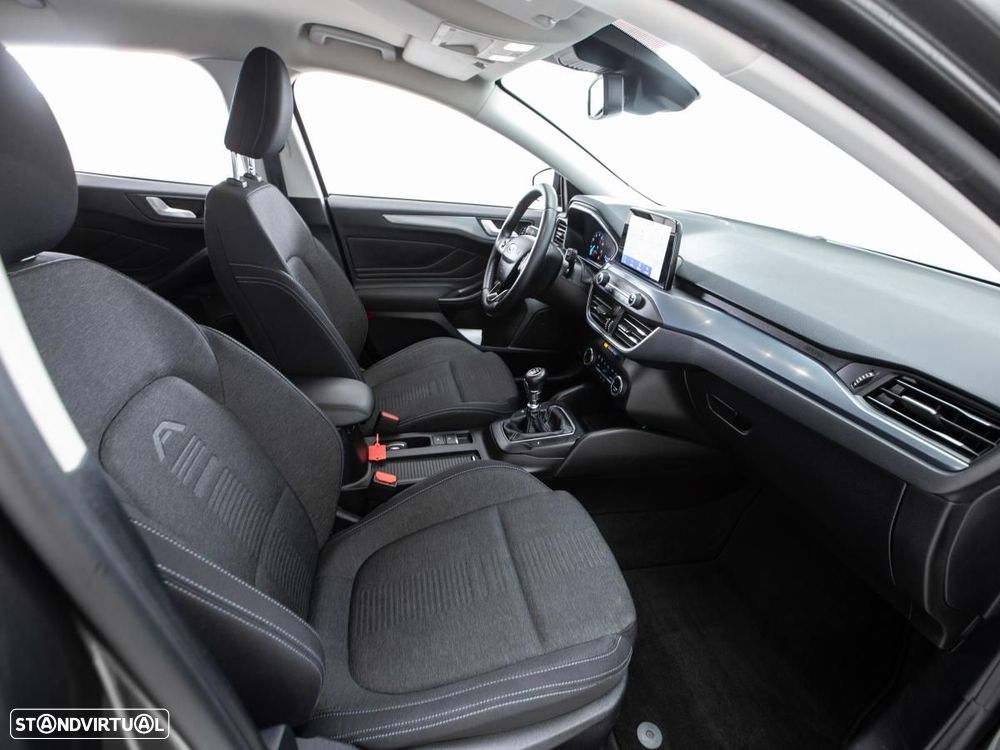 Ford Focus SW - 9