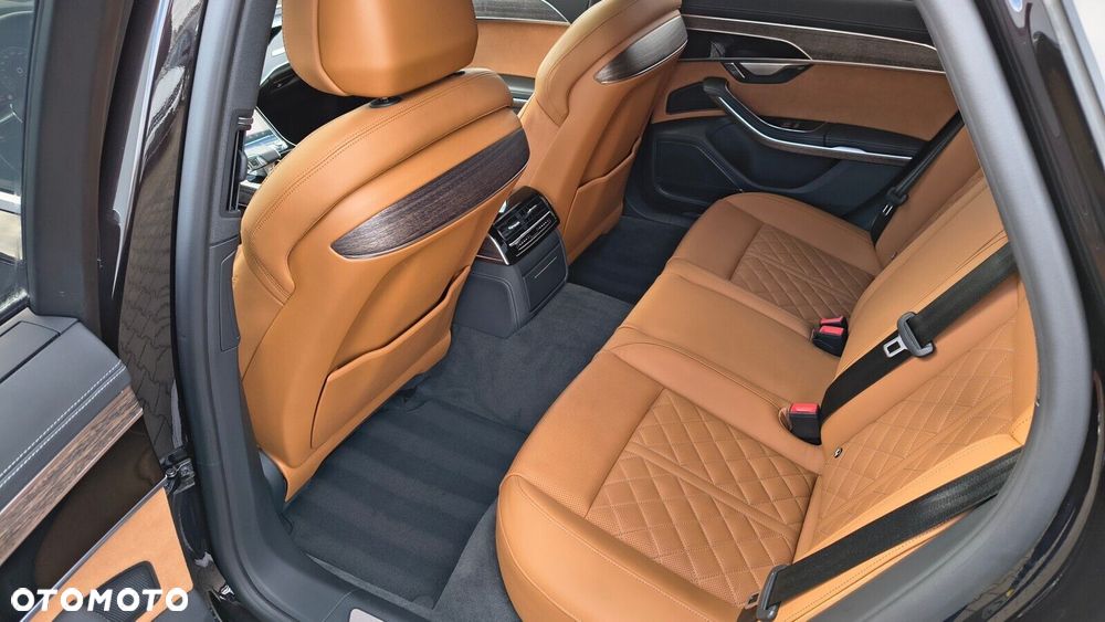 Audi A8 - 12