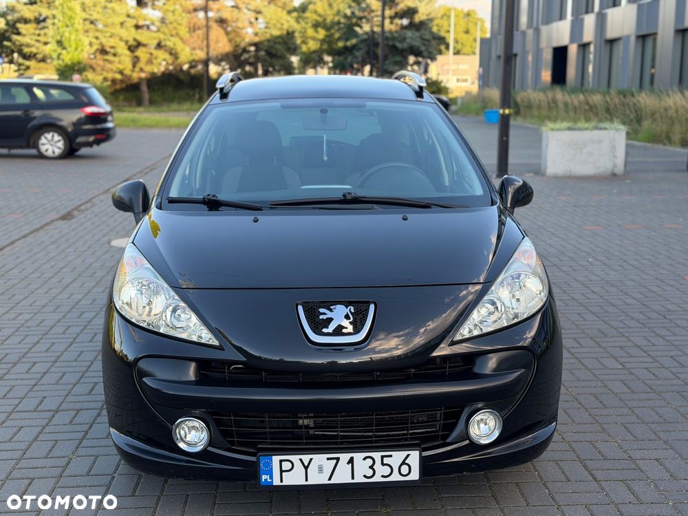 Peugeot 207 - 8