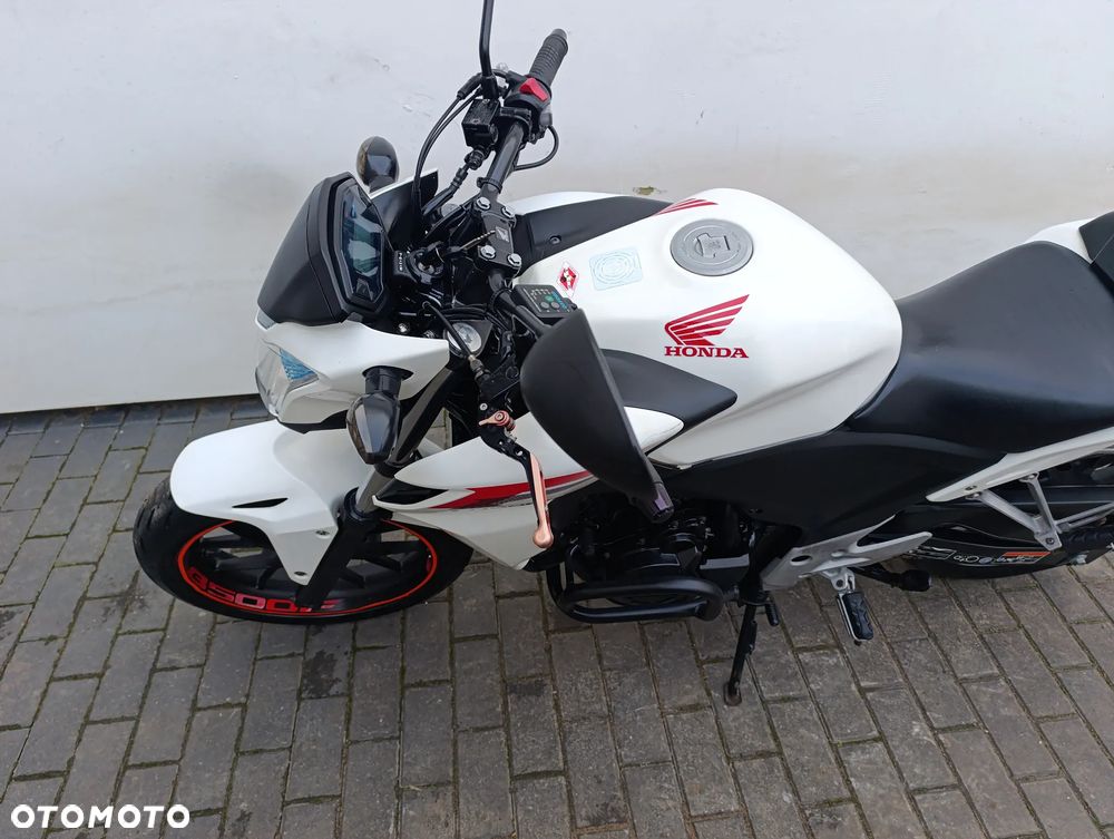 Honda CB - 11