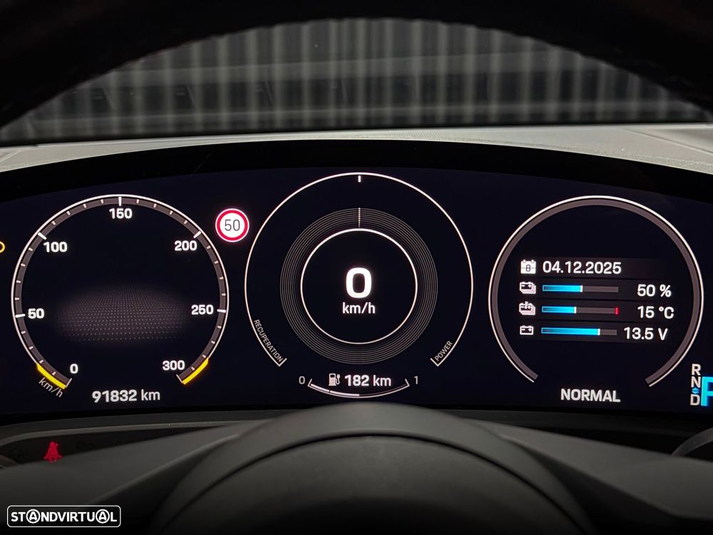 Porsche Taycan Standard - 17