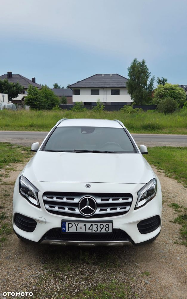 Mercedes-Benz GLA 200 7G-DCT AMG Line - 1