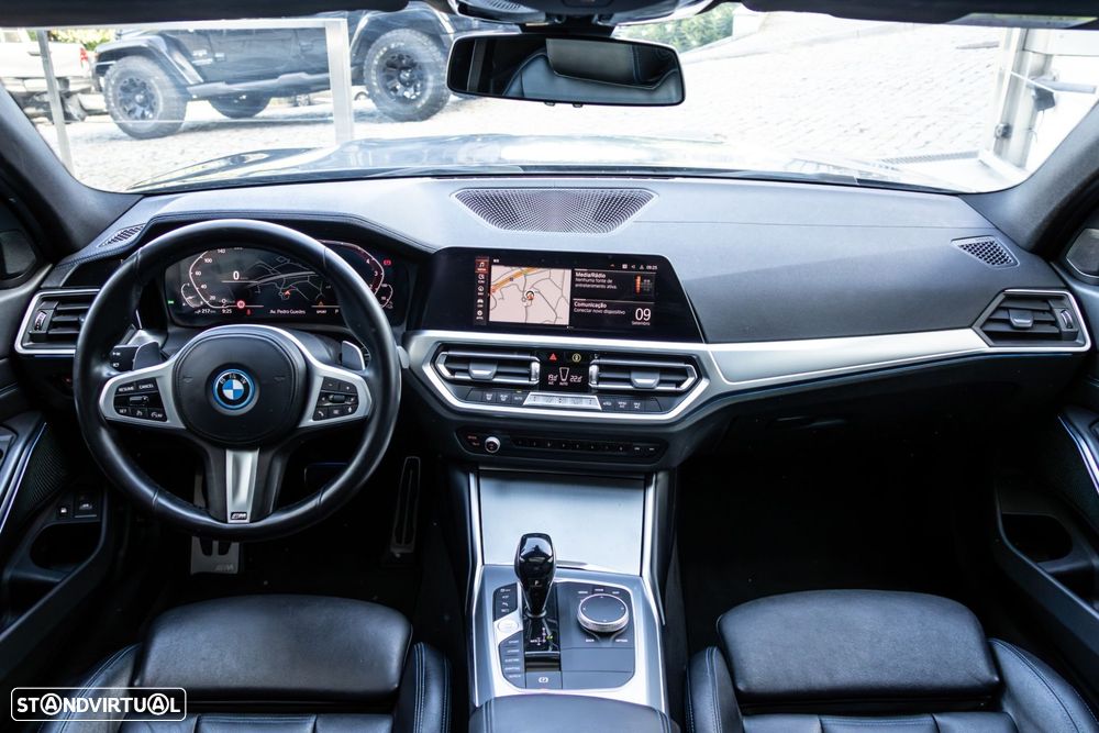 BMW 330 e Pack Desportivo M Pro Auto - 15