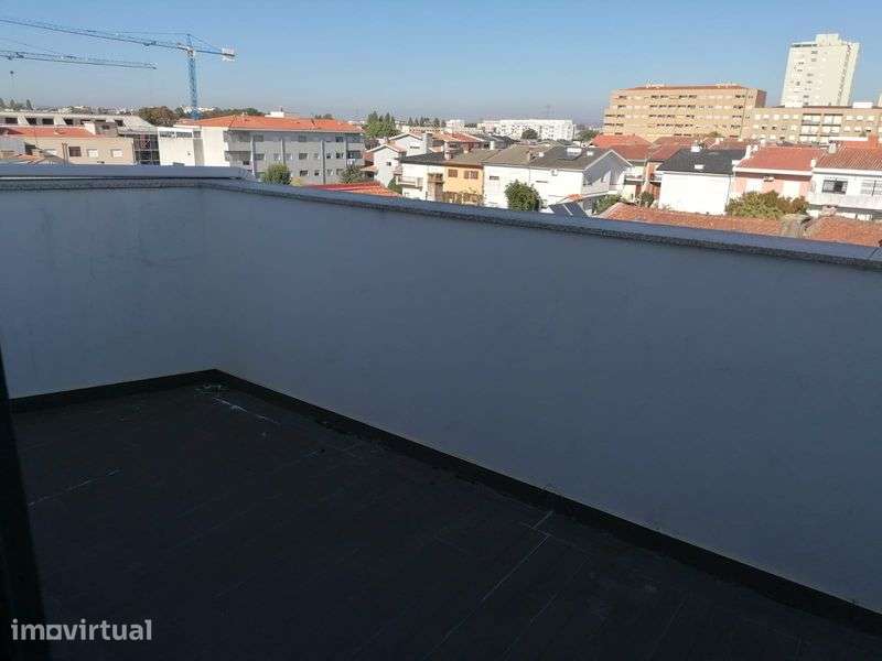 Aluga-se apartamento T1 Monte Burgos - Grande imagem: 5/7