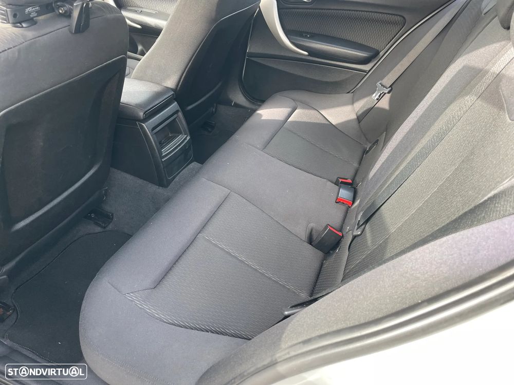 BMW 116 d EfficientDynamics Edition Urban Line - 9