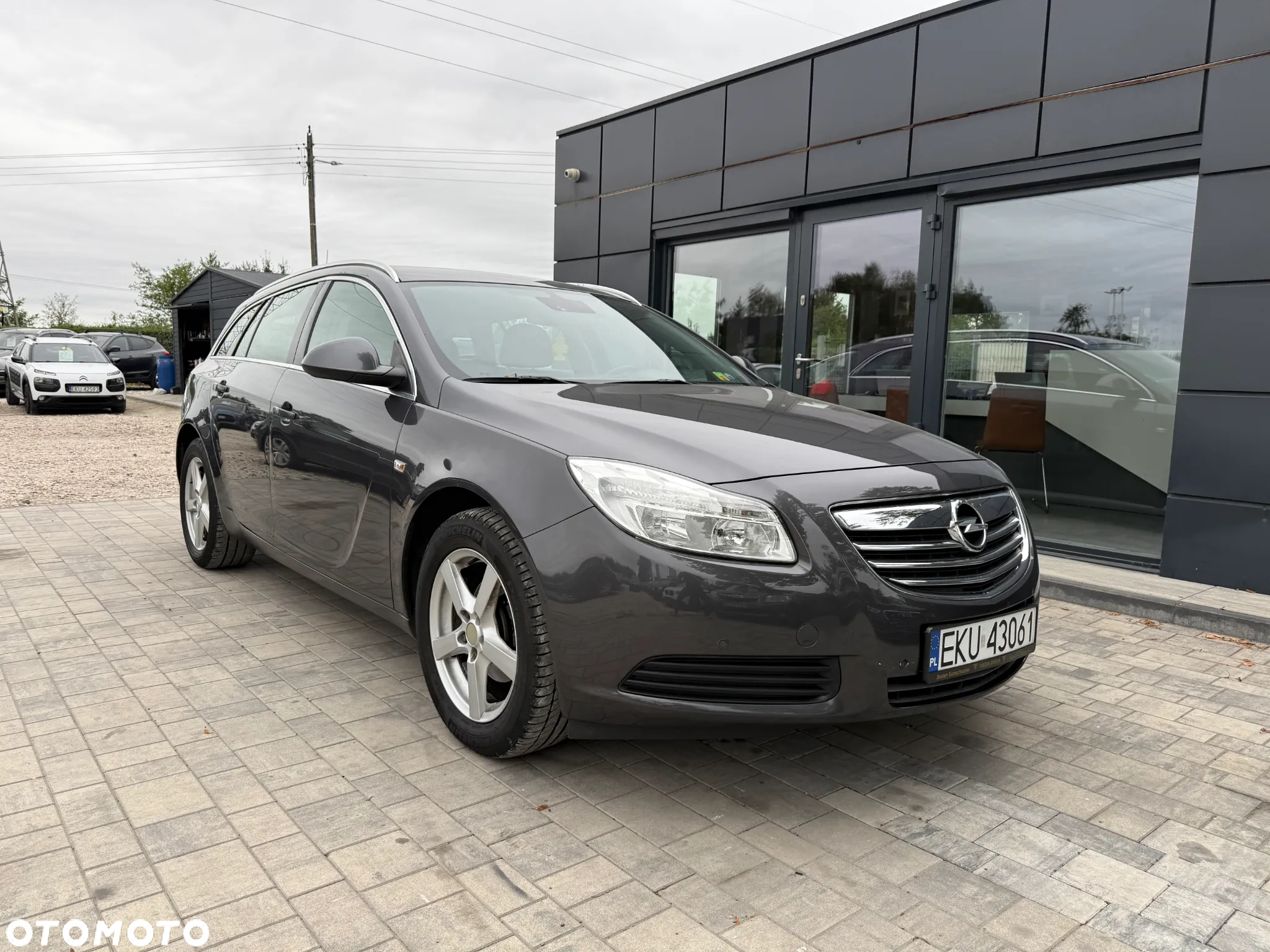Opel Insignia 1.8 - 9