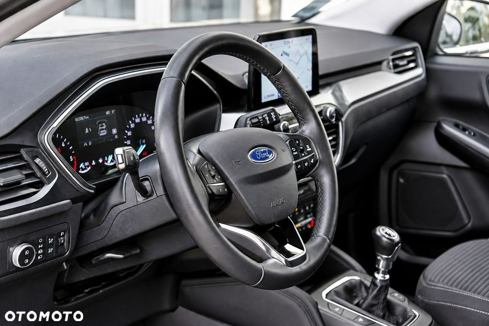 Ford Kuga - 17