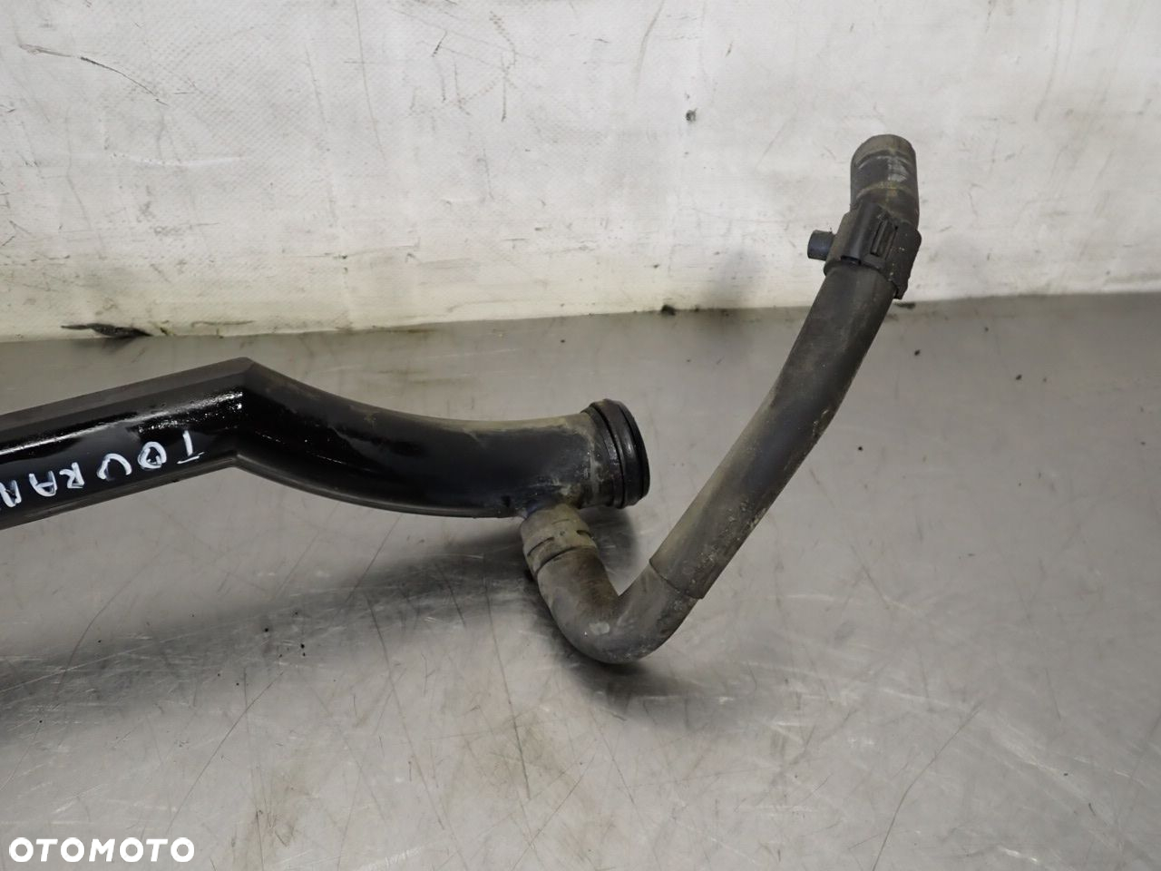 OBUDOWA TERMOSTATU VOLKSWAGEN TOURAN 1.6FSI 03C121065A  03C121121C - 2