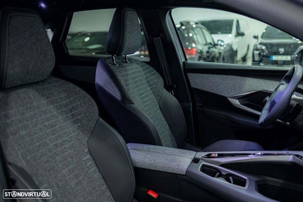 Peugeot 3008 1.2 PureTech Allure Pack EAT8 - 19