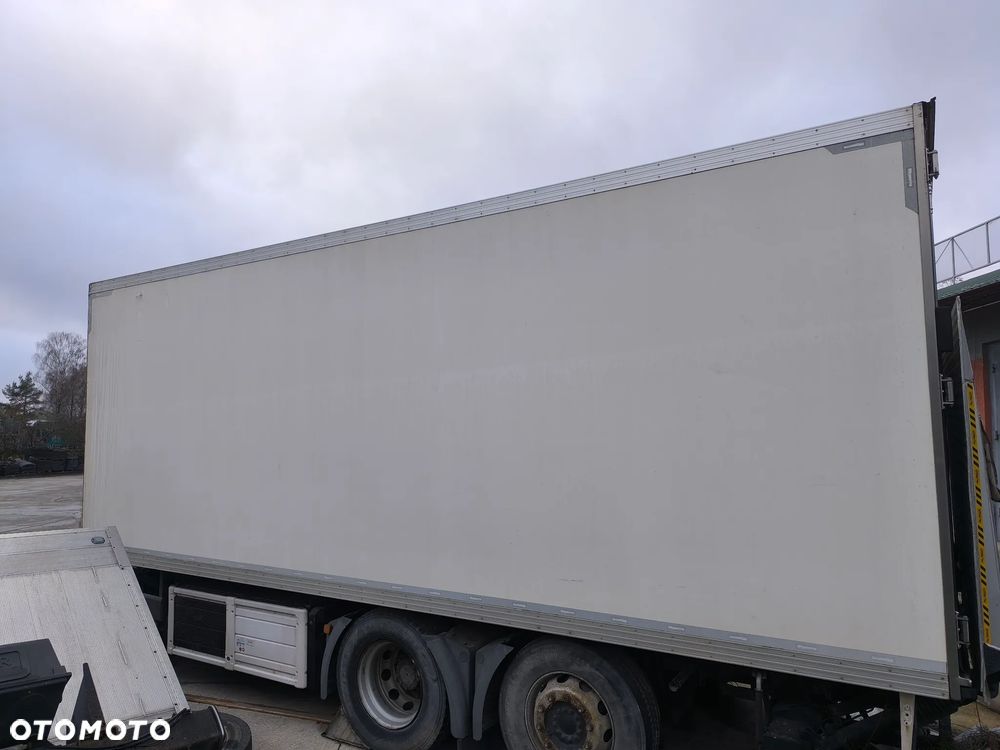 Zabudowa chłodnicza z agregatem Carrier - 1