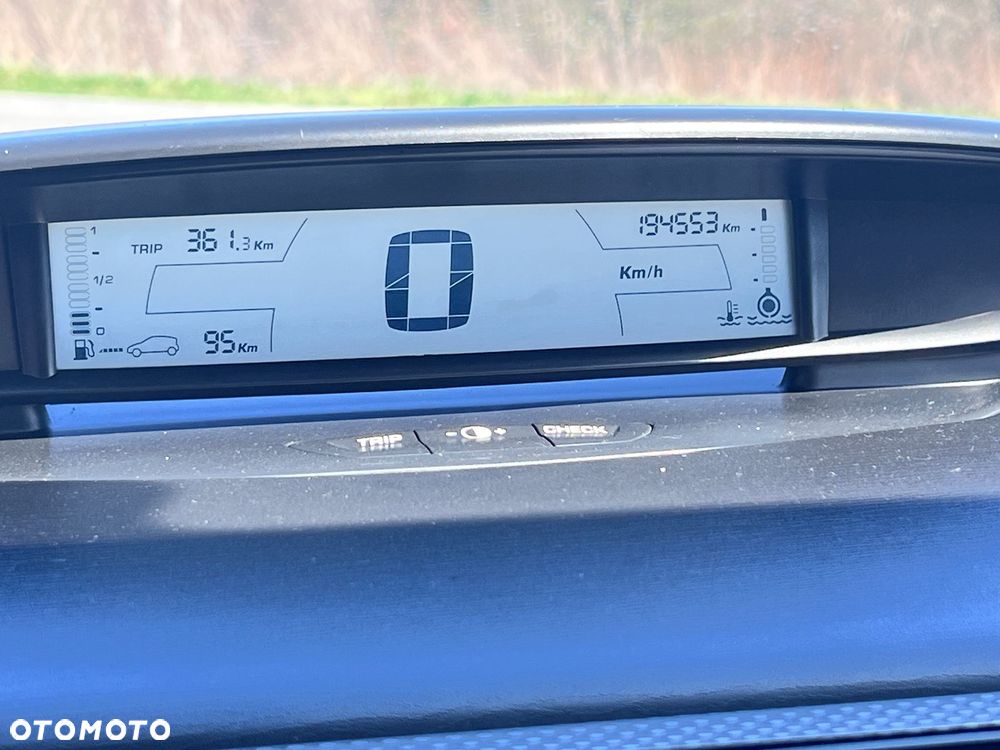 Citroën C4 1.6 16V VTR Pack - 16