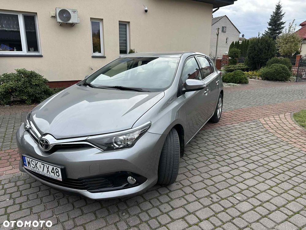 Toyota Auris 1.6 Comfort - 1