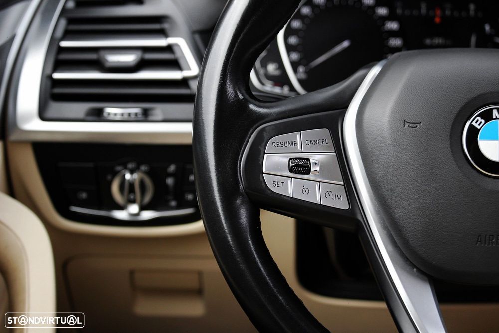 BMW X3 18 d sDrive Advantage Auto - 33