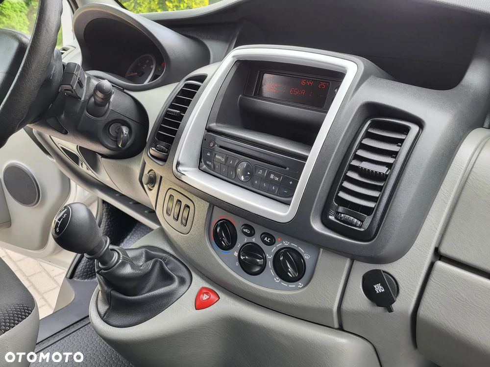Opel Vivaro - 19