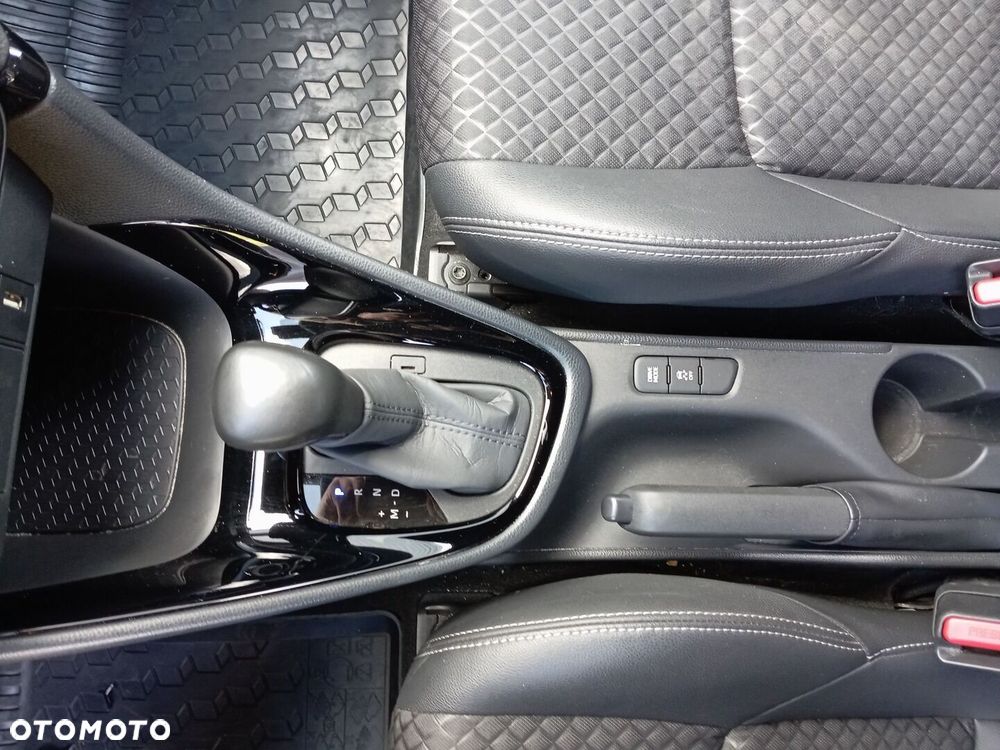Toyota Yaris 1.5 Selection Style CVT - 17