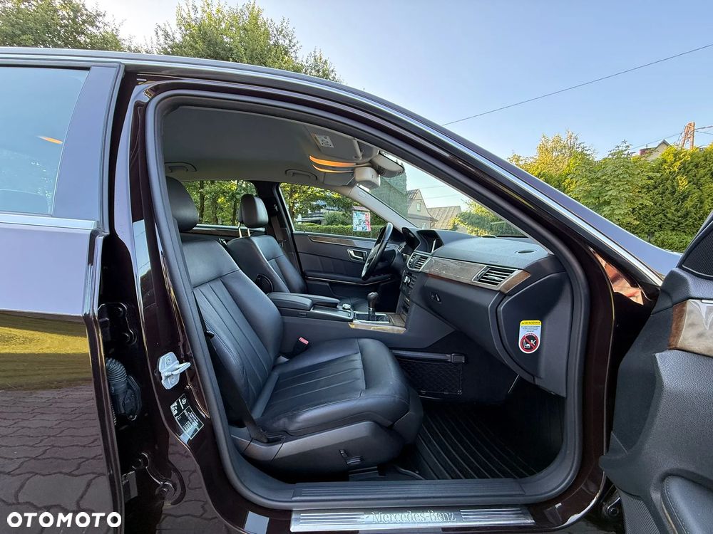 Mercedes-Benz Klasa E 250 CDI BlueEff Elegance - 25