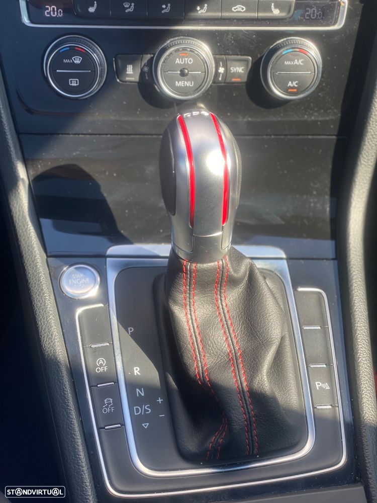 VW Golf 2.0 TSI GTI DSG Performance - 21