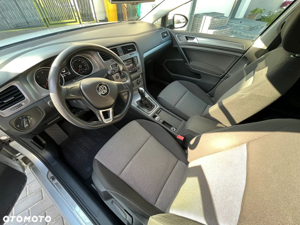 Volkswagen Golf Variant 1.6 TDI BlueMot Trendline DSG - 22