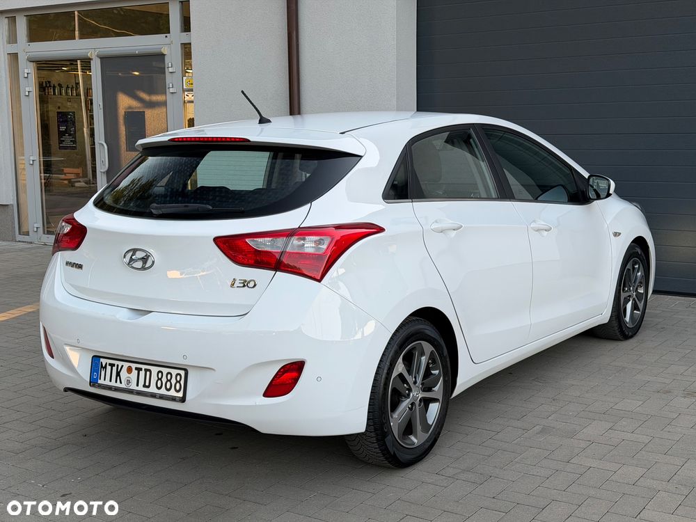 Hyundai i30 1.4 Premiere Comfort - 6